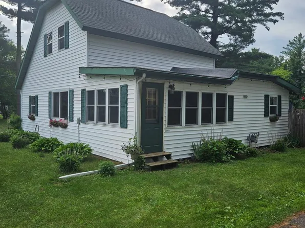 144 Pinegrove Ave, Chetek, WI 54728
