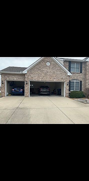 2nd image of 3303 Golden Eagle Rd