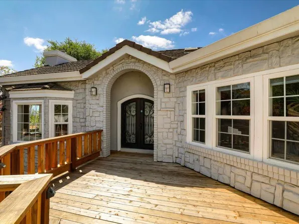 385 Photinia Ln, San Jose, CA 95127