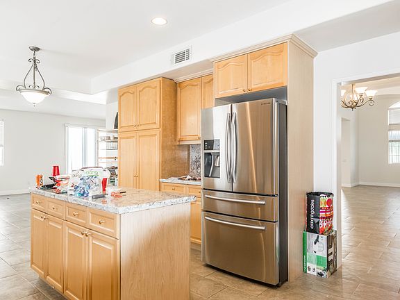 Kitchen with easy access