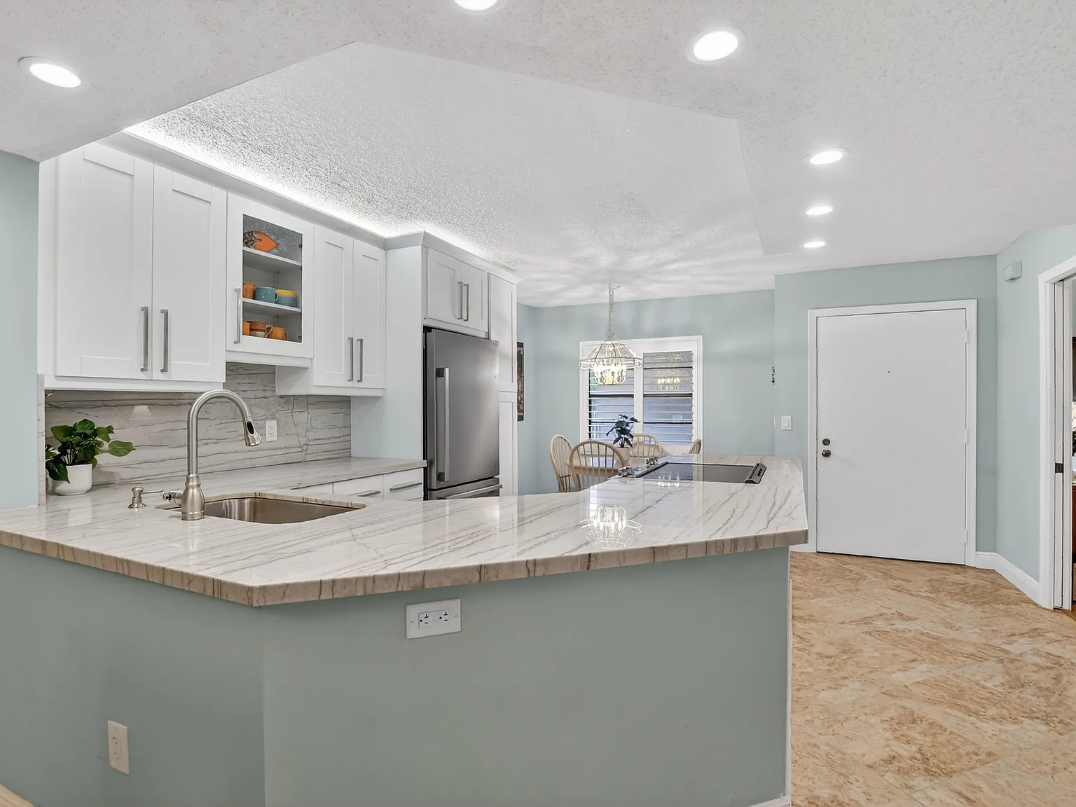 2 bed, 2.0 bath, 1160 sqft, $2,200 — Photo 4