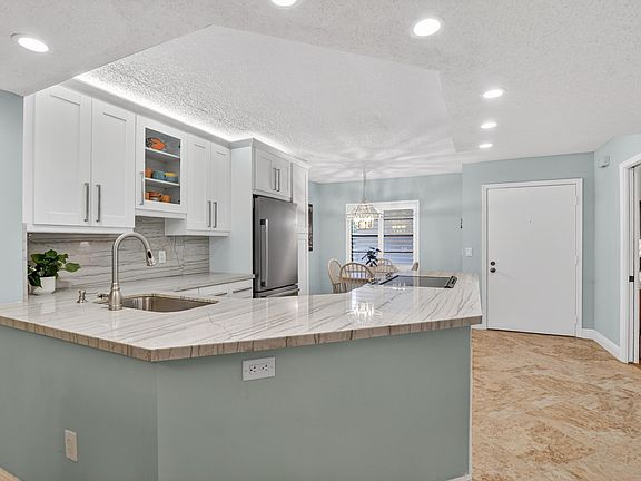 5th image of 23345 Carolwood Lane #205