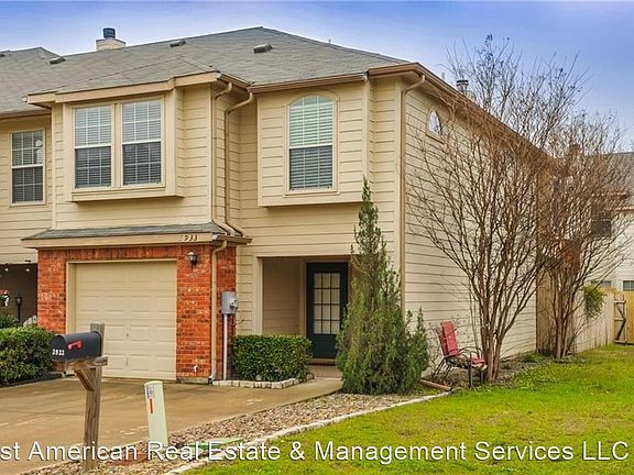 3rd image of 3933 Fernando Dr