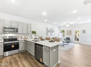 408 Flay Dr, Holly Ridge, NC 28445