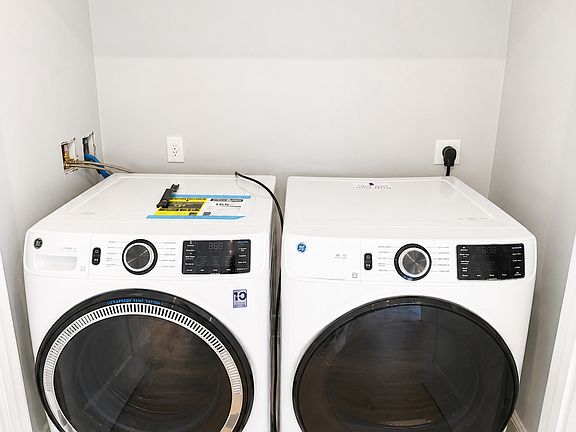 4th image of 68 Easton St #2