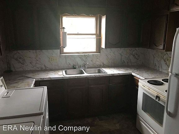3rd image of 144 Arlington St