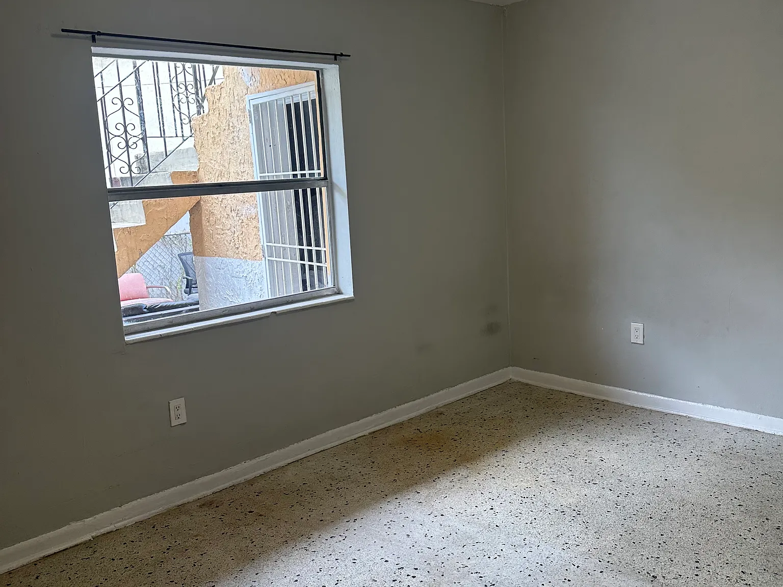 2 bed, $1,900 — Photo 3