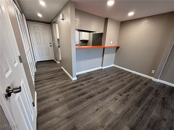 5th image of 801 Pepperwood Ln