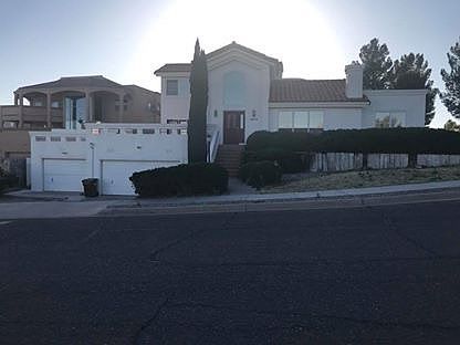 4th image of 3835 Yellowstone Dr