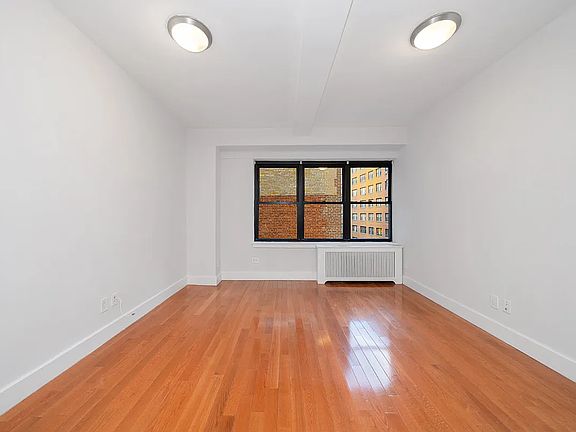 3rd image of 400 E 57th St #3RN