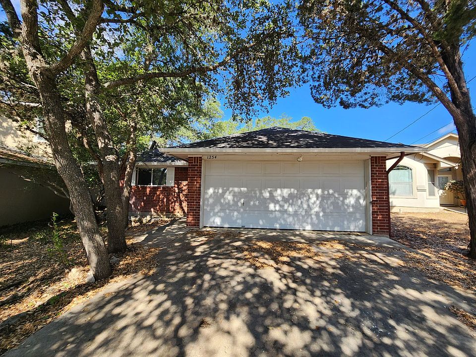 1st image of 1254 Bluff Creek Cir
