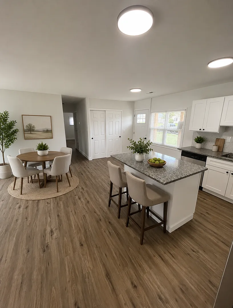 Beautiful brand new 4 bed 2 bath for Rent single home with yard in Levittown — Photo 3