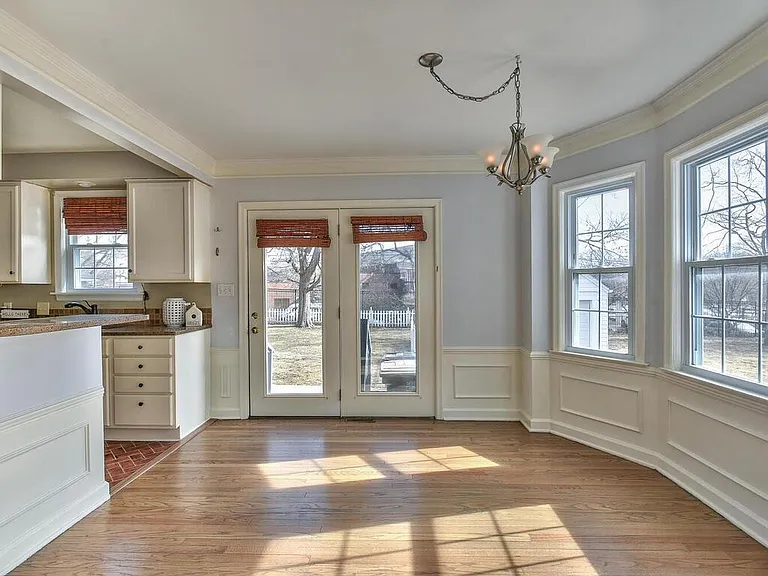 5633 Granada St — Photo 12