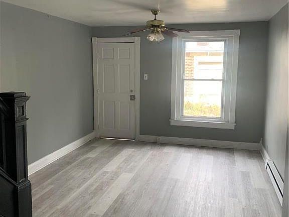 3rd image of 914 N Mohr St