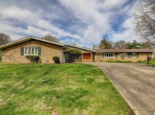 45 Inverness Rd, Springfield, IL 62704