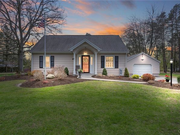2534 Lamson Rd, Phoenix, NY 13135