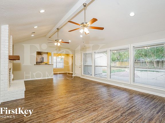 3rd image of 15603 Sandy Hill Dr