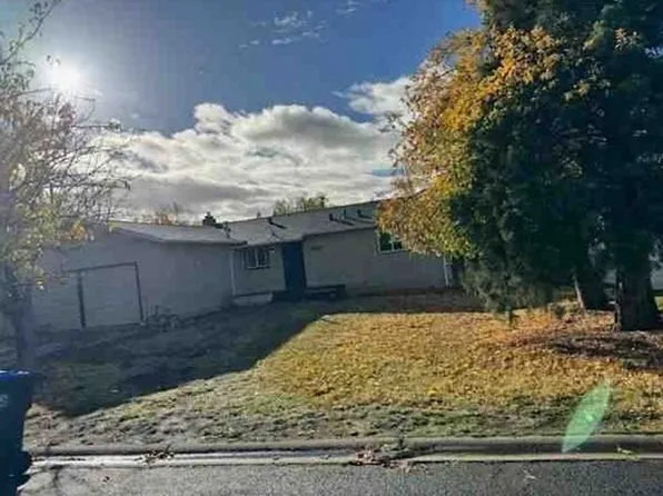 518 Woodside Way, Susanville, CA 96130