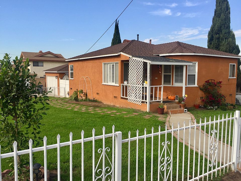 1st image of 13439 Ramona Ave