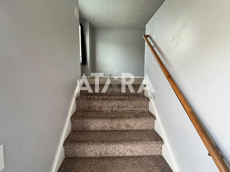 334 Childs Ave — Photo 5