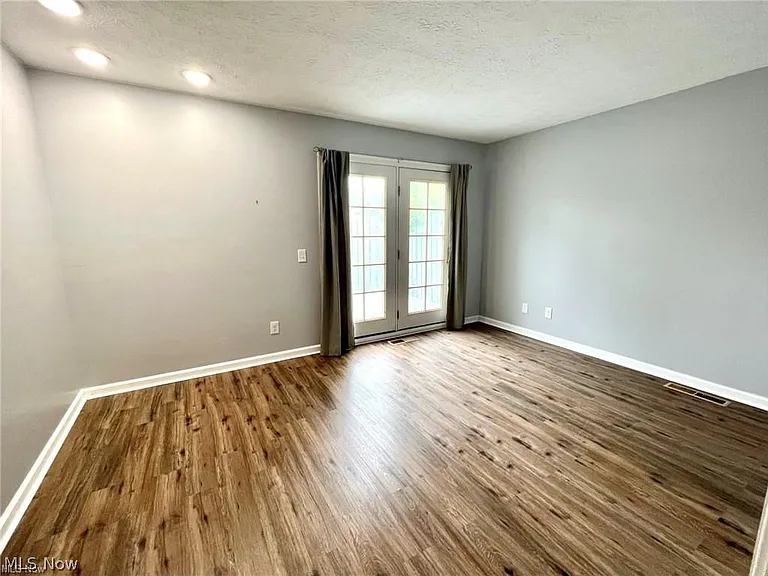 22410 Rock Creek Cir — Photo 21