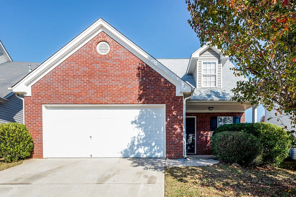 3 bed, 2.5 bath, 1450 sqft, $2,520 — Photo 1