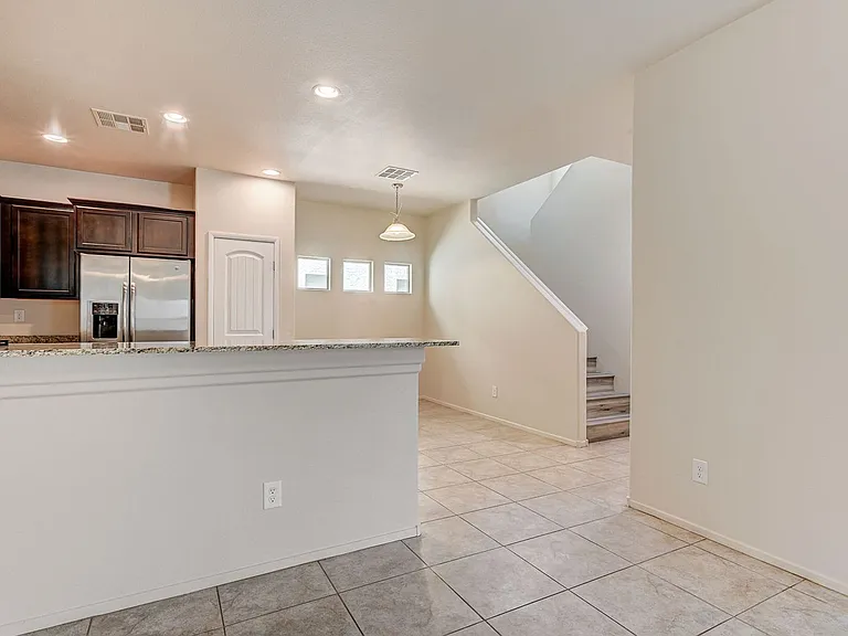 9522 Vega Carpio Ave — Photo 3