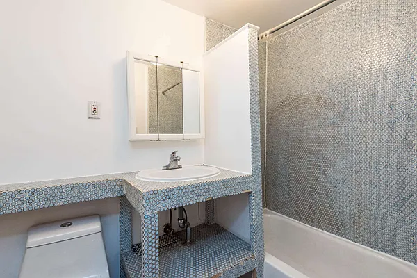 Rented by Nooklyn NYC LLC | media 3
