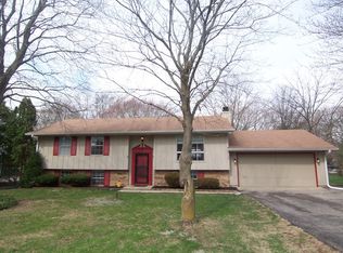 4117 Hickory Ter, Crystal Lake, IL 60014