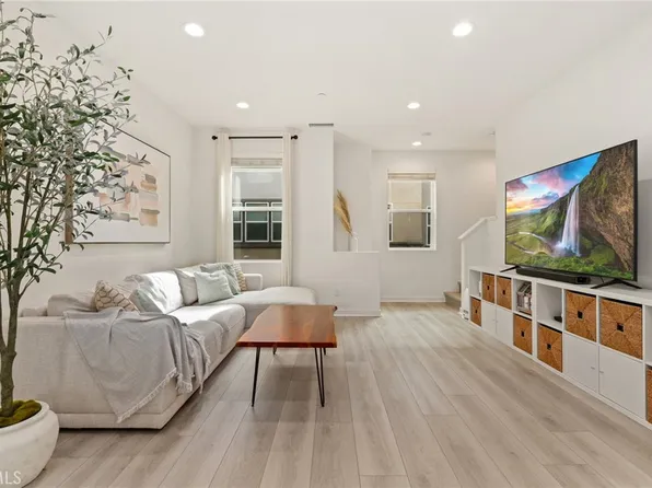 67 Sanctuary Ln, Mission Viejo, CA 92692