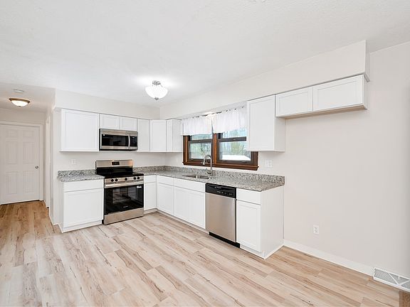 4th image of 119 Glacial Till Rd