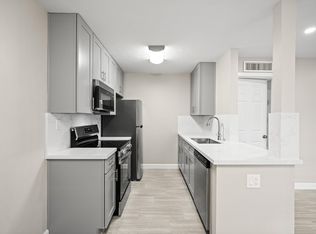 2201 Fountain View Dr APT 25, Houston, TX 77057