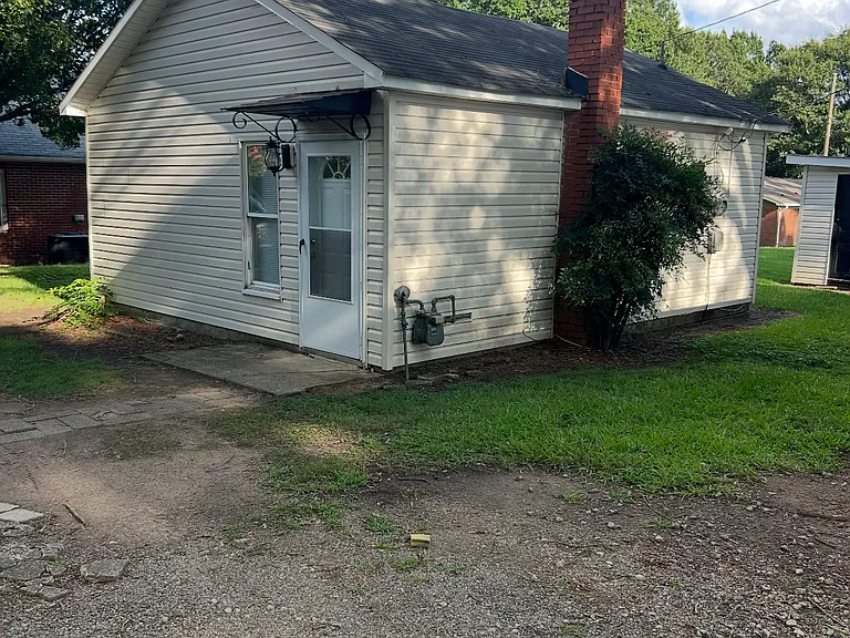 9135B Beatties Ford Rd — Photo 7