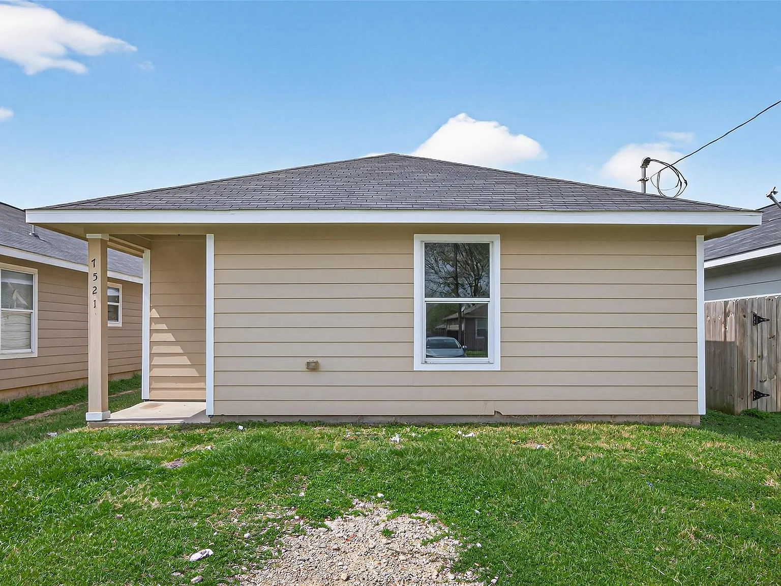 3 bed, 2.0 bath, 1175 sqft, $1,495 — Photo 3