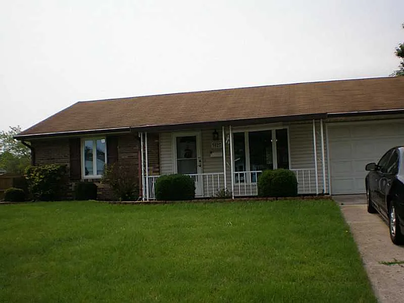 3027 Revels St photo 1