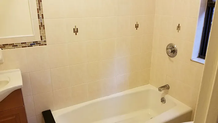 Rented by Realty Queens LLC | media 5