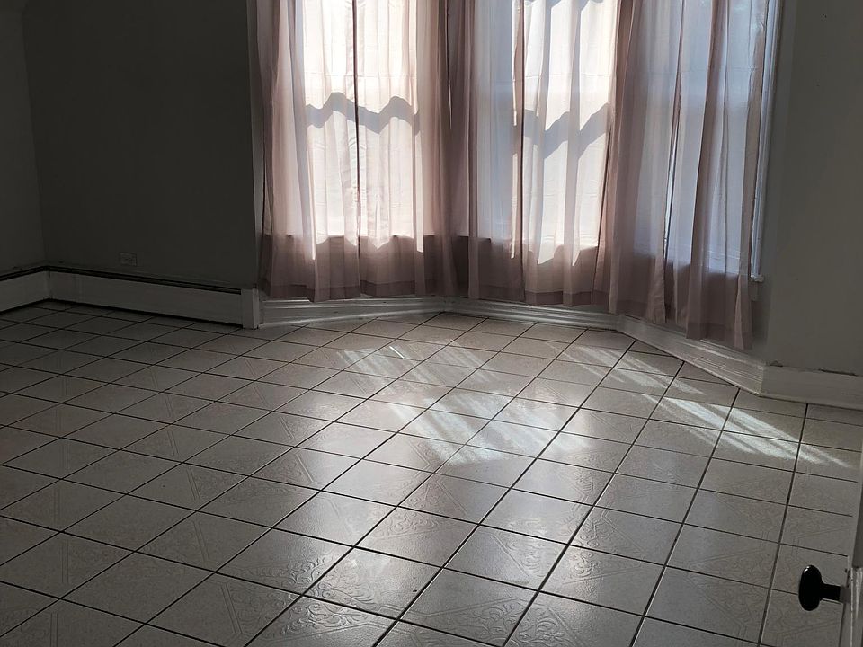 2nd image of 1407 N 16th Ave #2