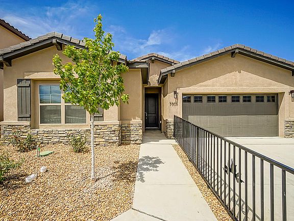 Front Exterior - Jane Estates of Santa Monica