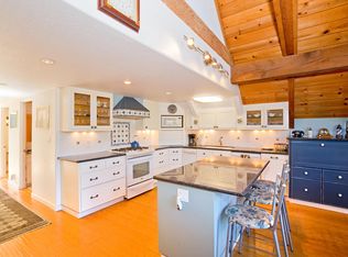 15 Spring Rd, Whitethorn, CA 95589