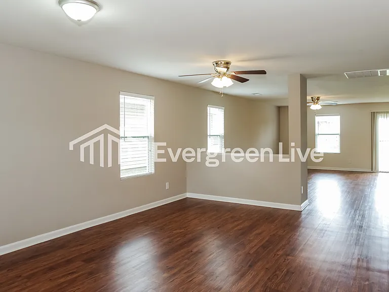 28095 Chasebrook Dr — Photo 3