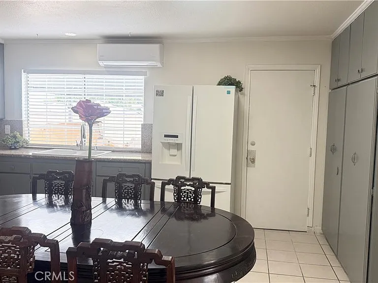 8523 Jasper St — Photo 2