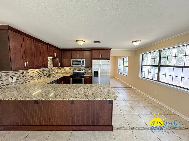 321 Biscayne Ln — Photo 6