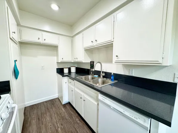 Grand Villa, 1349 E Grace St #8, Santa Ana, CA 92701