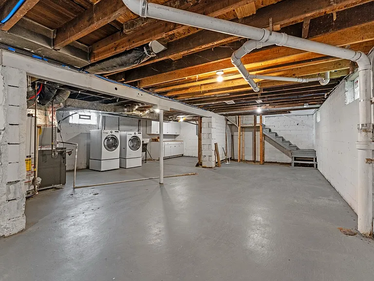 415 Bernard Ave — Photo 18
