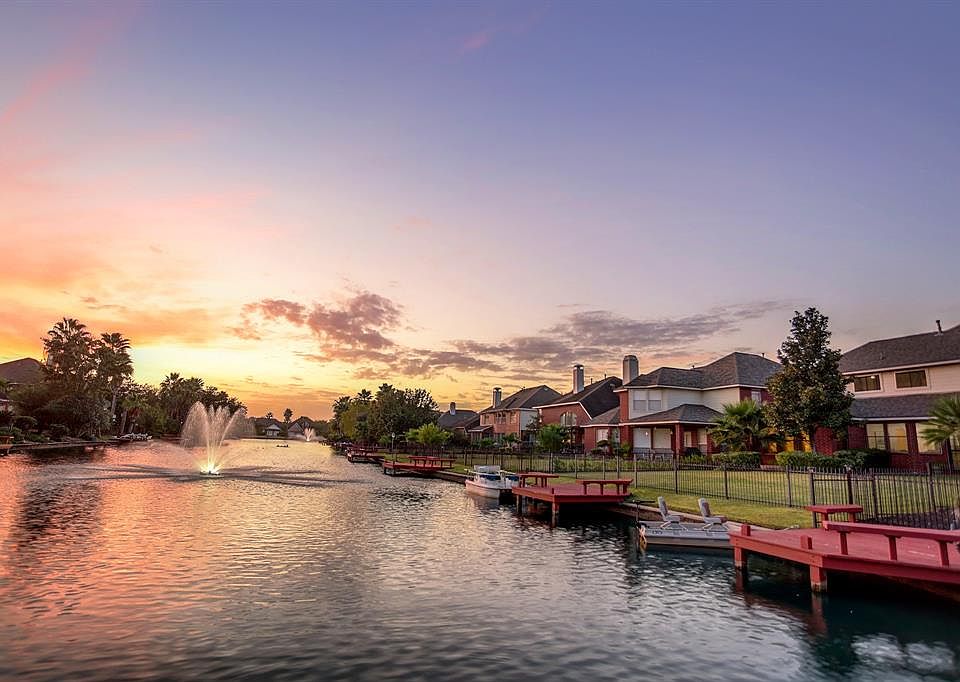 1st image of 11807 Sunset Lake Ct