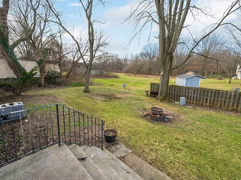 2930 Northglen Dr — Photo 38