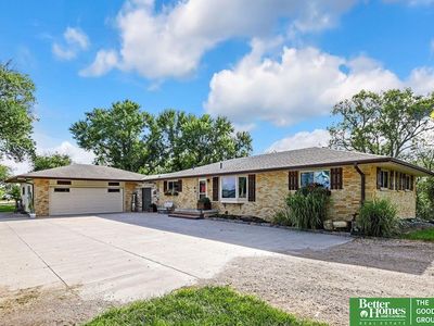 22501 Schram Rd, Gretna, NE, 68028