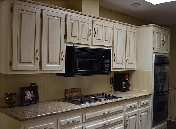 5th image of 1704 Tennyson Dr