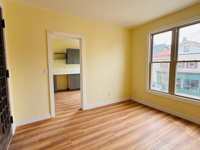 1024 E Brady St #1 — Photo 7