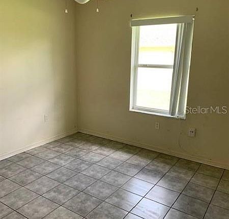 3rd image of 33 Flemingwood Ln